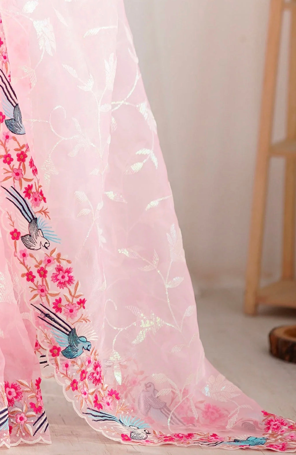 Pink Floral Embroidered Organza Saree With Blouse Fabric